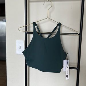 Fundamental performance crop tank top